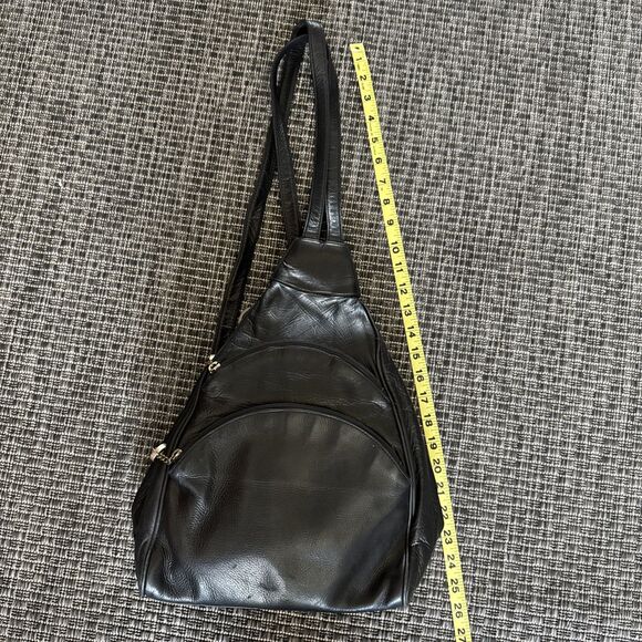 Genuine Black Leather Perlina New York Sling Backpack - - Picture 8 of 10